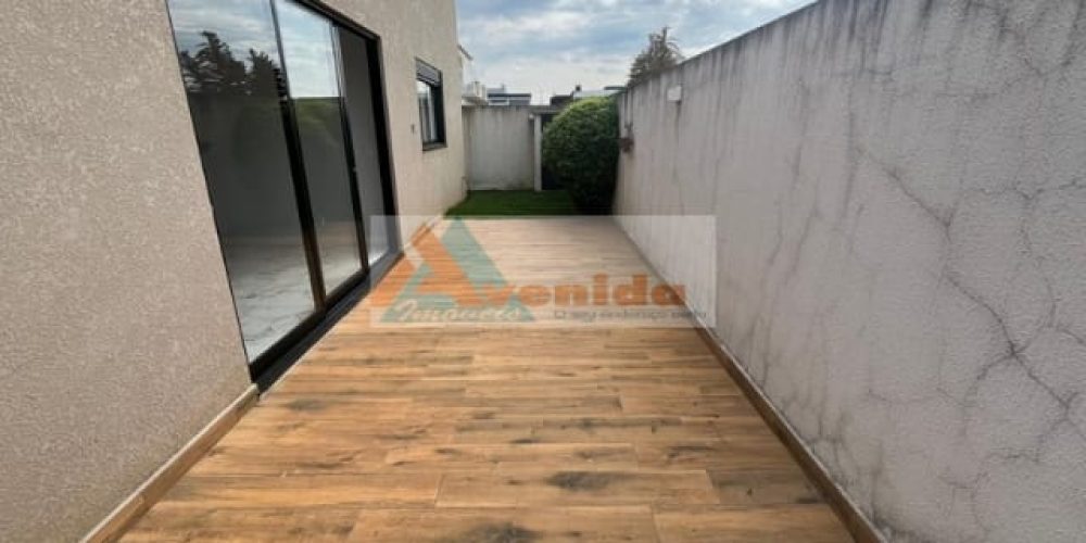 WhatsApp Image 2025-12-12 at 16.40.00