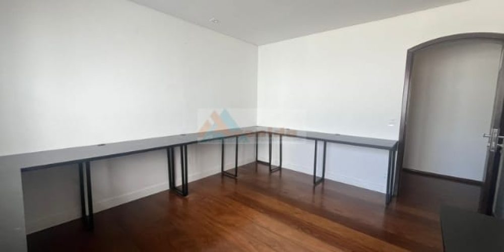 WhatsApp Image 2025-12-16 at 14.47.13 (1)